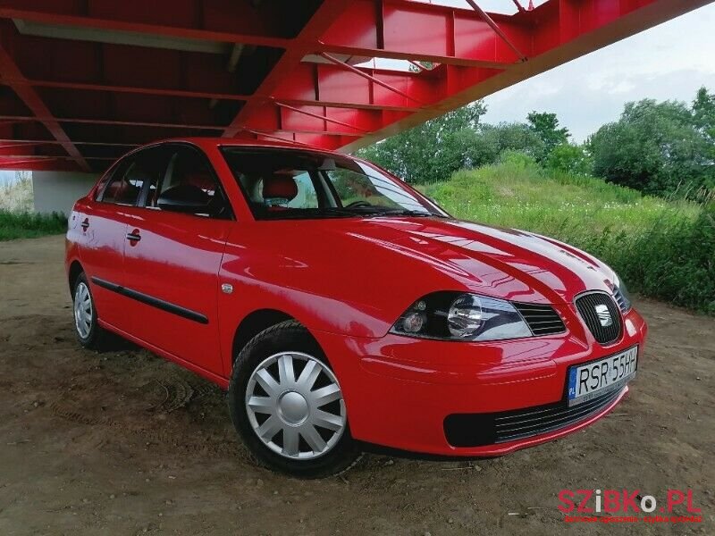 2003' SEAT Cordoba photo #2