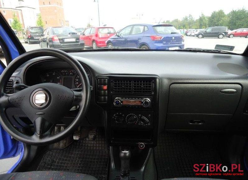 2000' SEAT Arosa photo #2