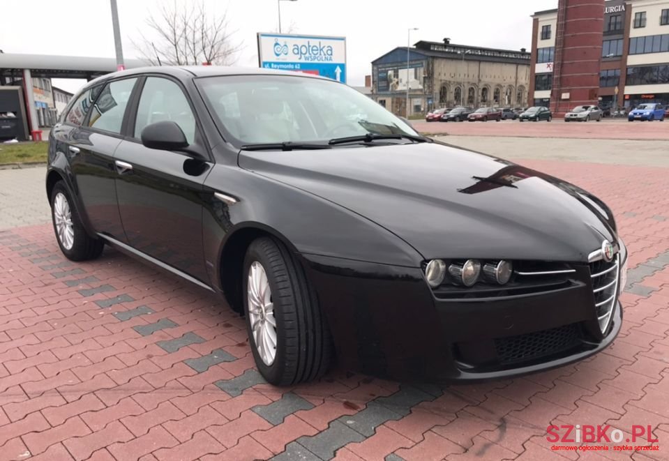 2007' Alfa Romeo 159 photo #2