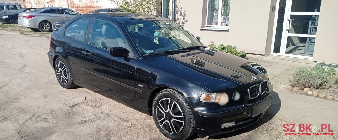 2002' BMW 3 Series photo #2