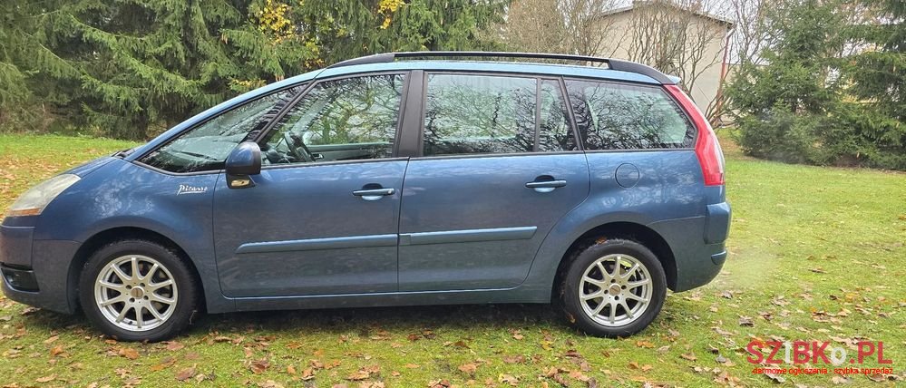 2009' Citroen C4 Grand Picasso photo #6