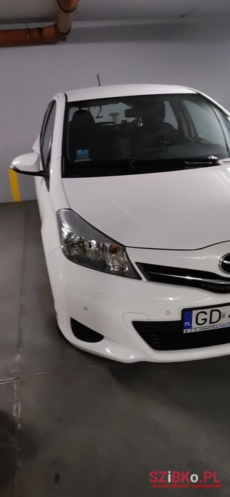 2013' Toyota Yaris photo #1