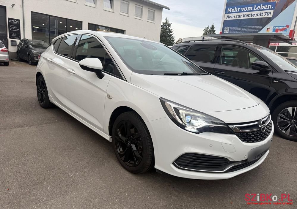 2017' Opel Astra 1.4 Turbo Ultimate photo #2