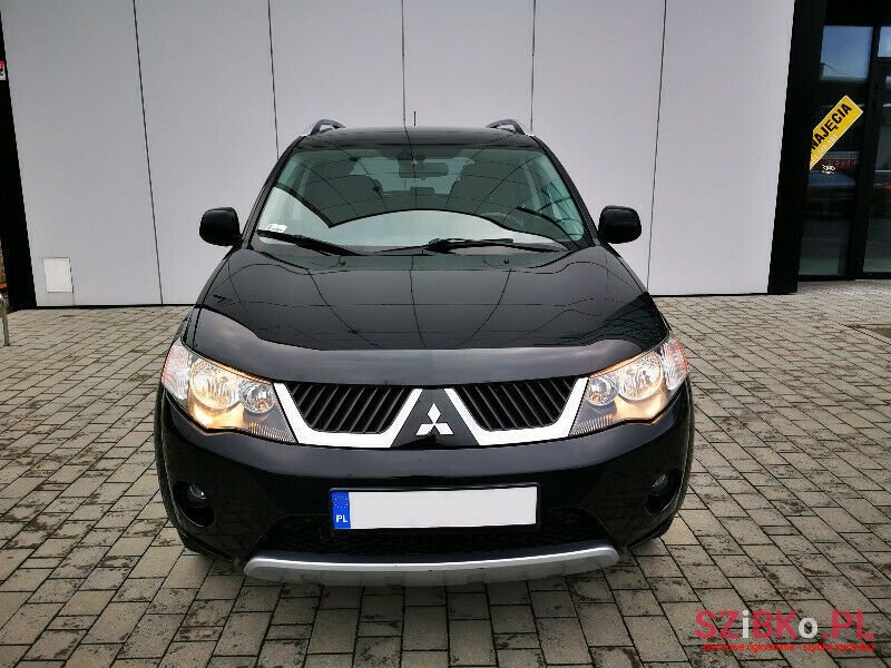 2009' Mitsubishi Outlander photo #4