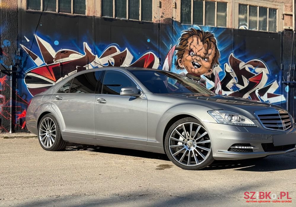 2009' Mercedes-Benz S-Class 500 L photo #2