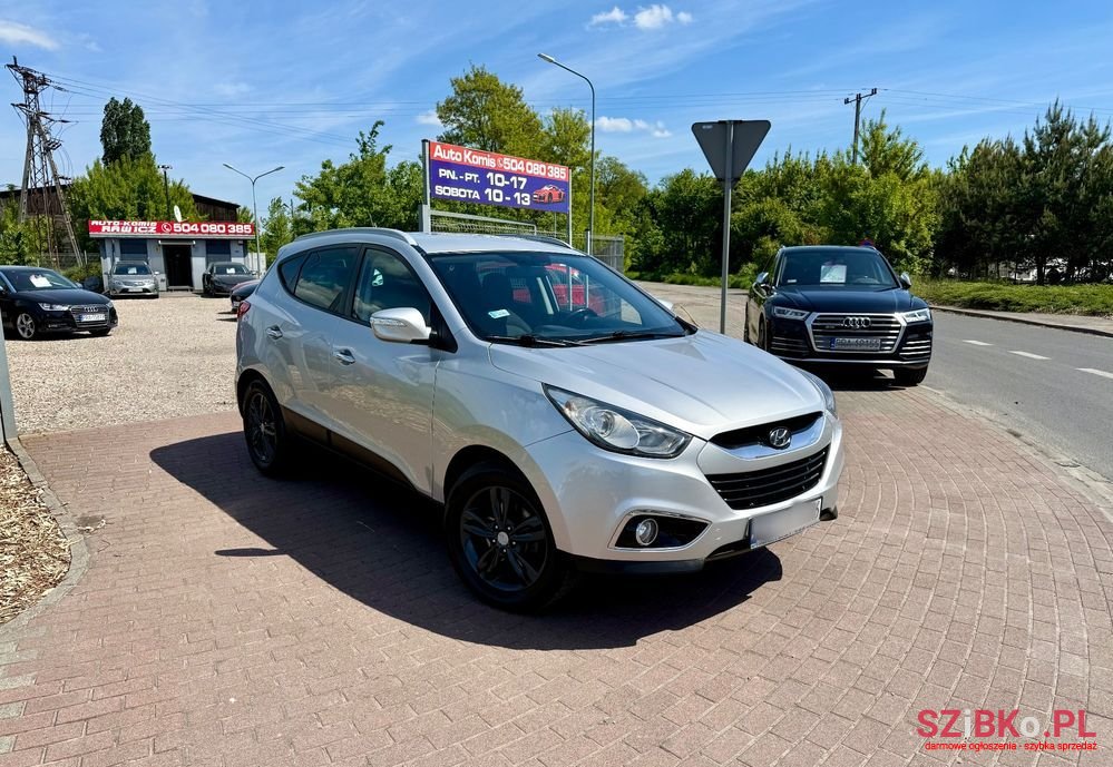 2010' Hyundai ix35 2.0 Crdi Premium photo #3