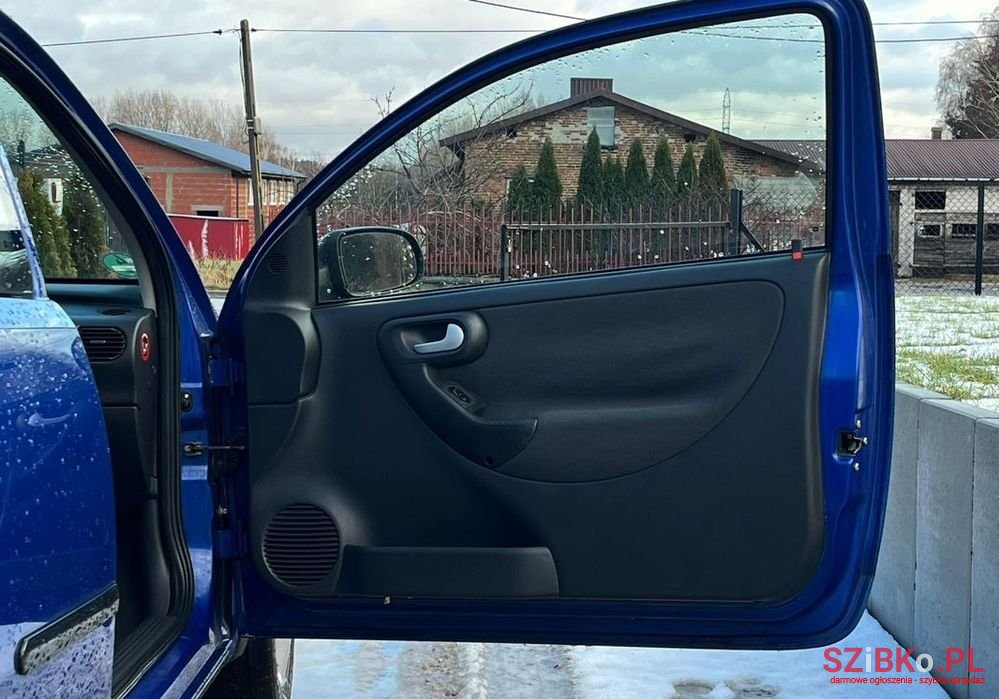 2004' Opel Corsa photo #5