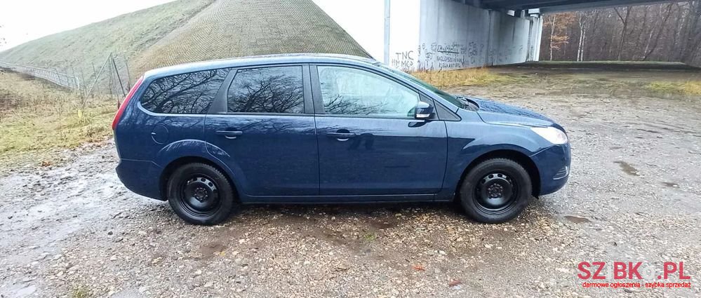 2010' Ford Focus photo #4