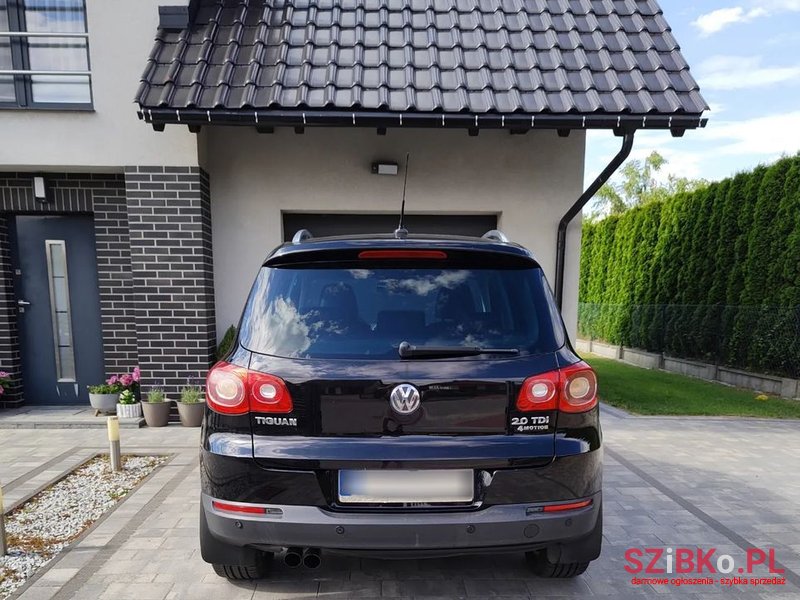 2010' Volkswagen Tiguan photo #4