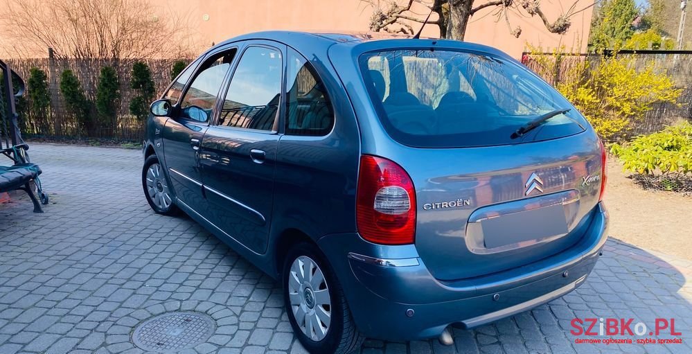 2007' Citroen Xsara Picasso photo #6