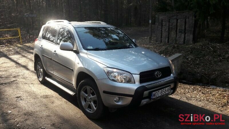 2007' Toyota RAV4 photo #1