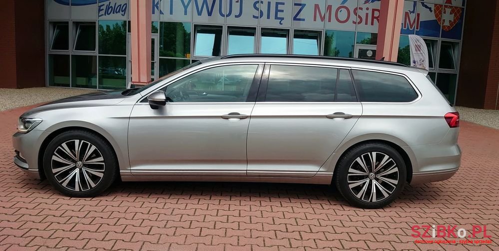 2016' Volkswagen Passat photo #3