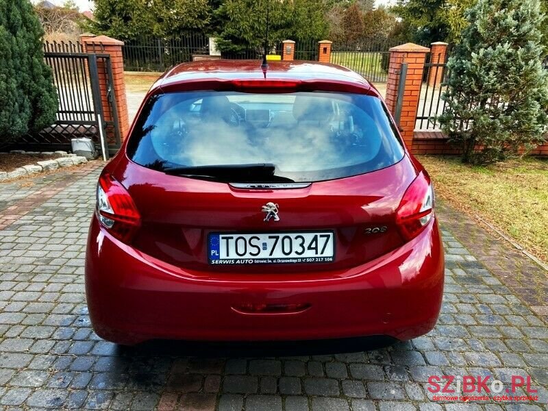 2015' Peugeot 208 photo #6