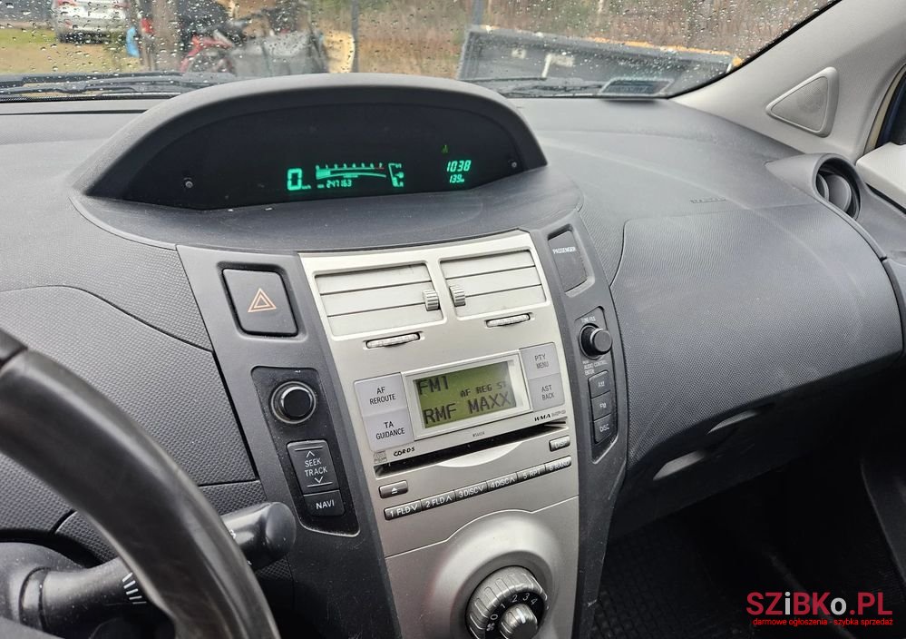 2008' Toyota Yaris 1.3 Luna A/C photo #6