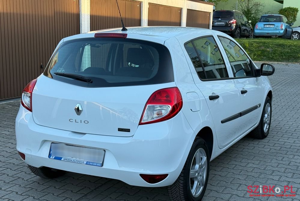 2013' Renault Clio photo #3