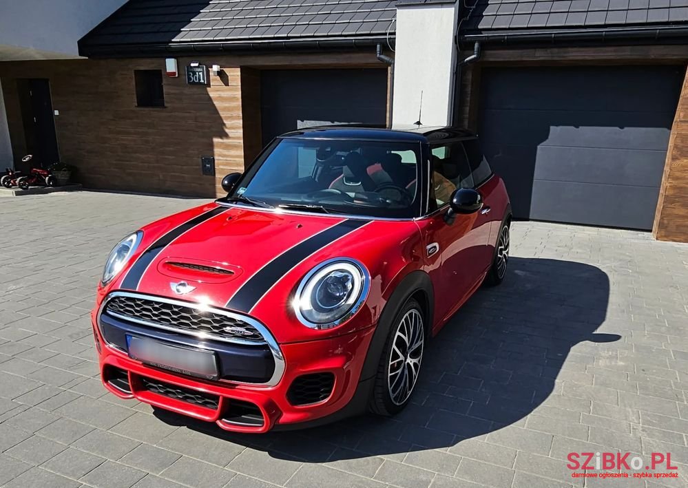 2015' MINI John Cooper Works photo #2