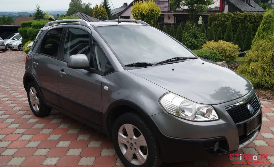 2008' Fiat Sedici photo #4
