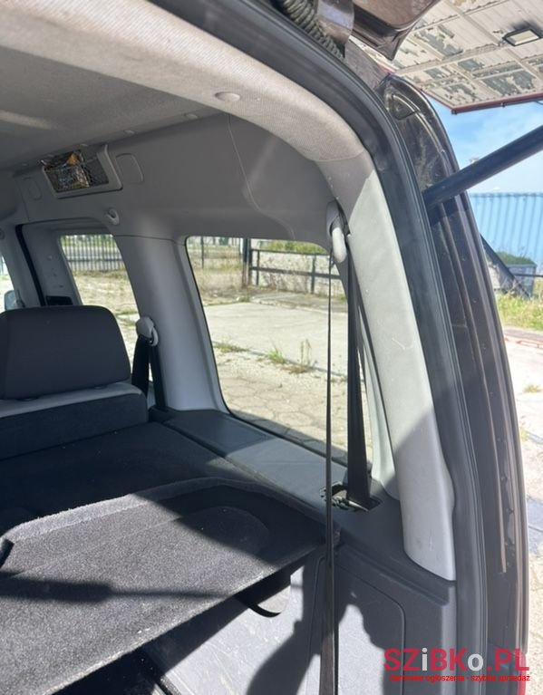 2011' Volkswagen Caddy 1.2 (7-Si.) photo #6