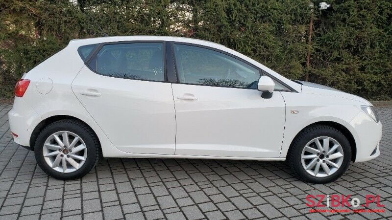 2015' SEAT Ibiza photo #6