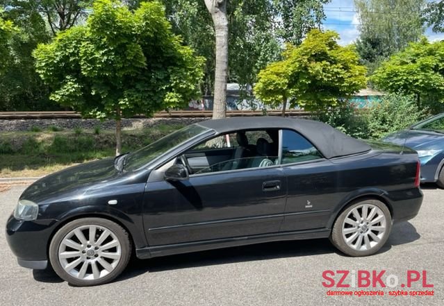 2005' Opel Astra photo #1