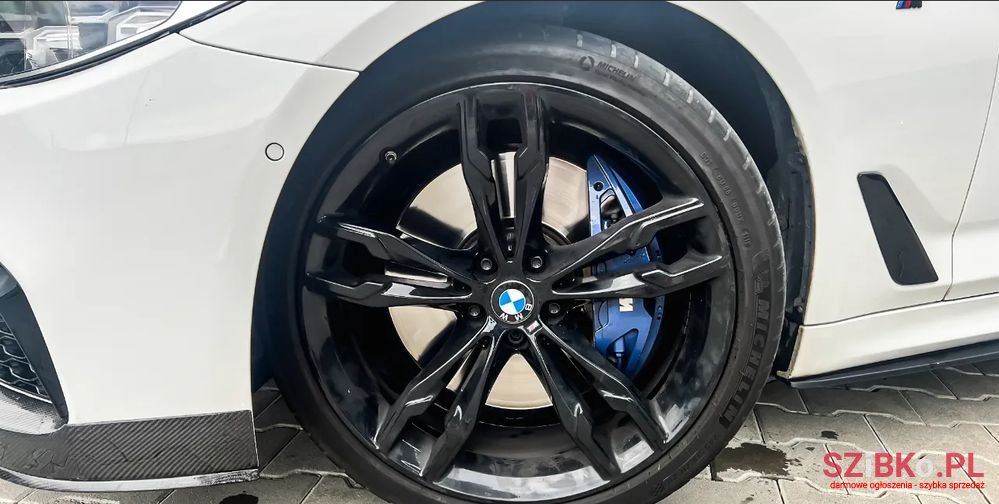 2018' BMW 5 Series photo #5