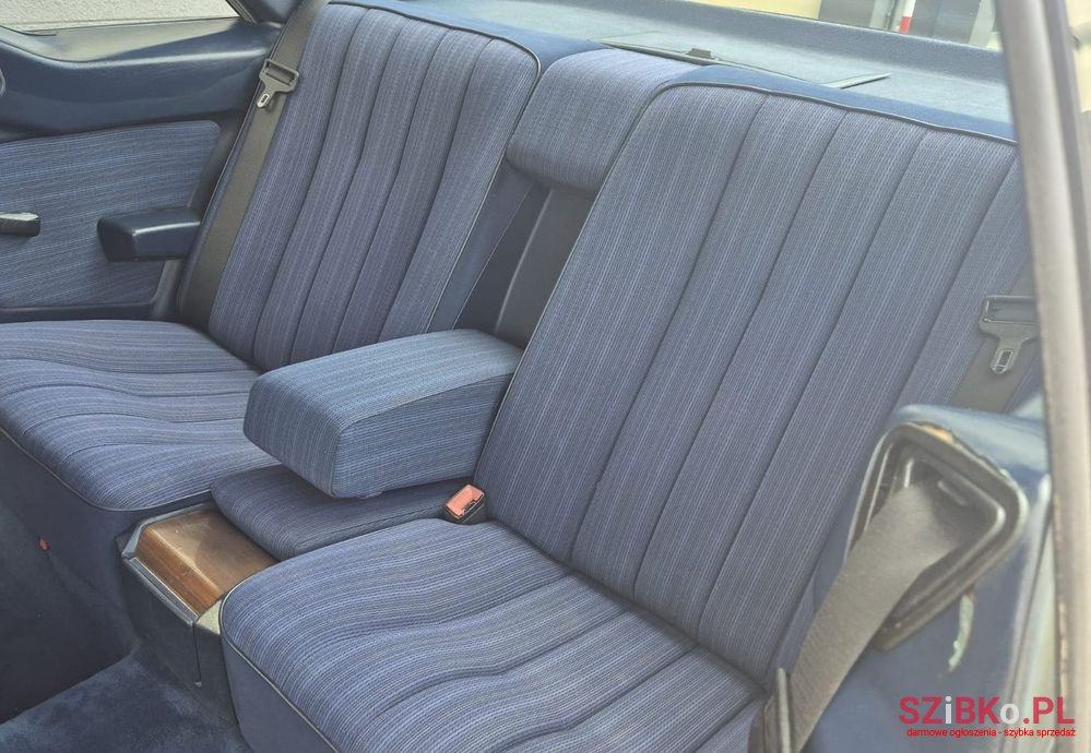 1987' Mercedes-Benz W124 photo #6