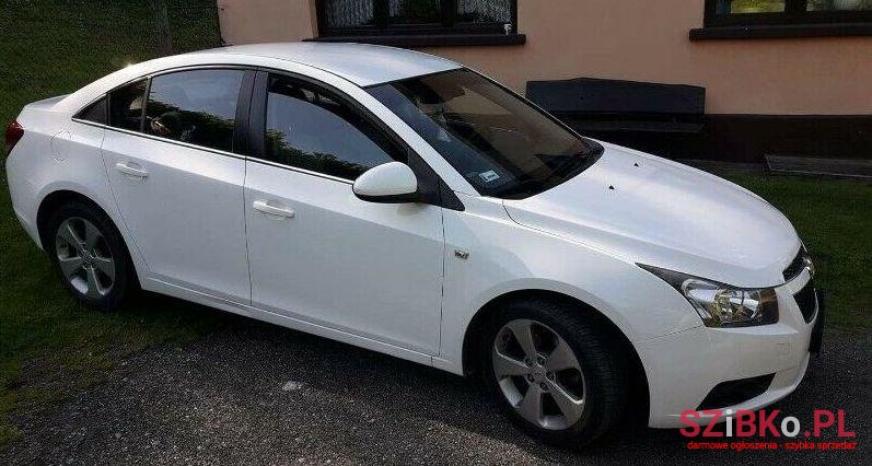 2010' Chevrolet Cruze photo #1