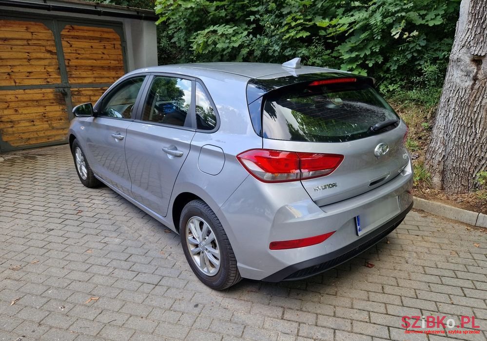 2021' Hyundai i30 1.5 Dpi Modern photo #1