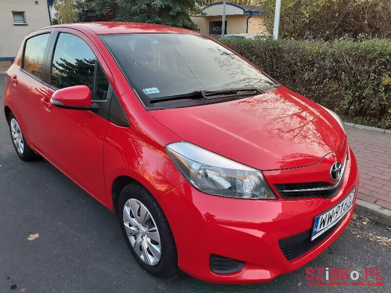 2012' Toyota Yaris photo #1