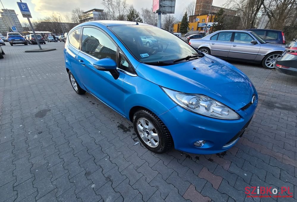 2010' Ford Fiesta photo #1