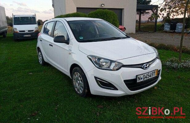2014' Hyundai i20 photo #1