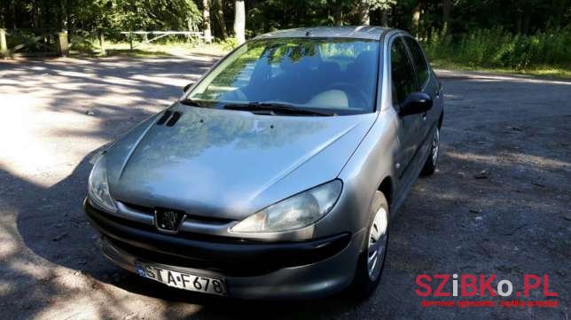 2001' Peugeot 206 photo #1