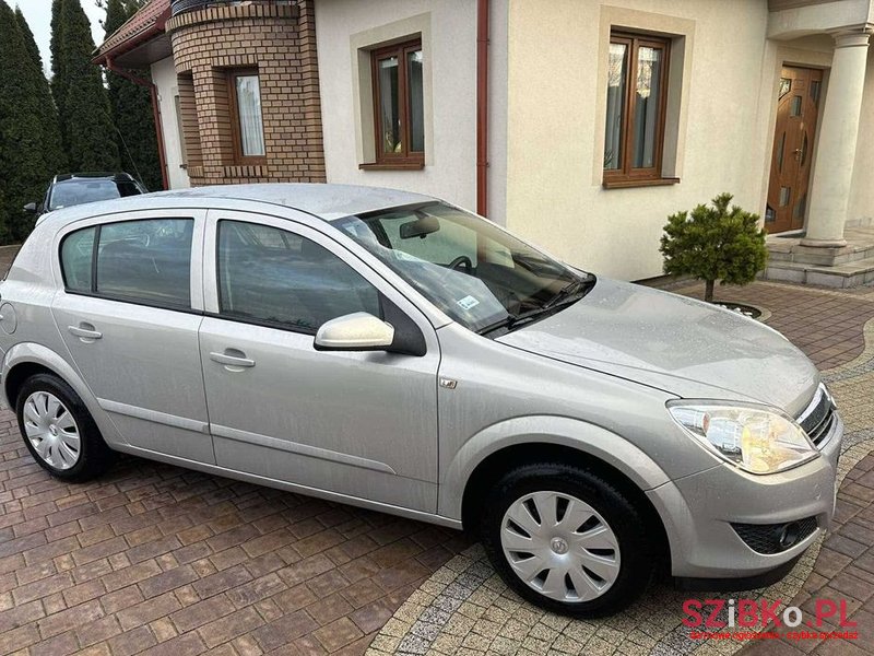 2009' Opel Astra Iii 1.6 Enjoy photo #2