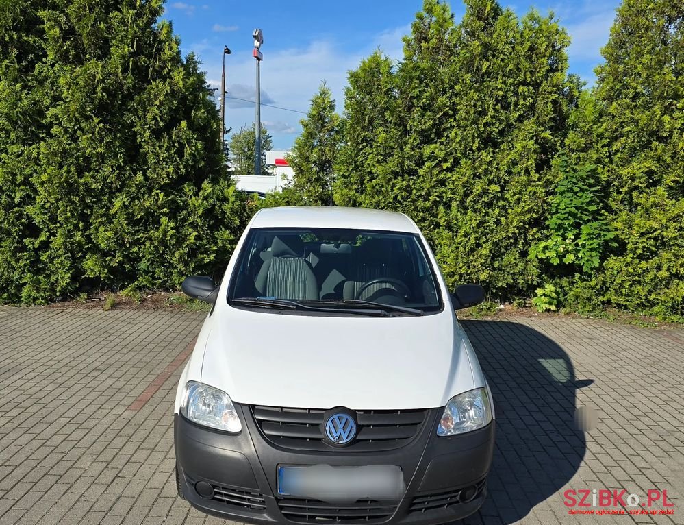 2009' Volkswagen Fox 1.2 photo #2