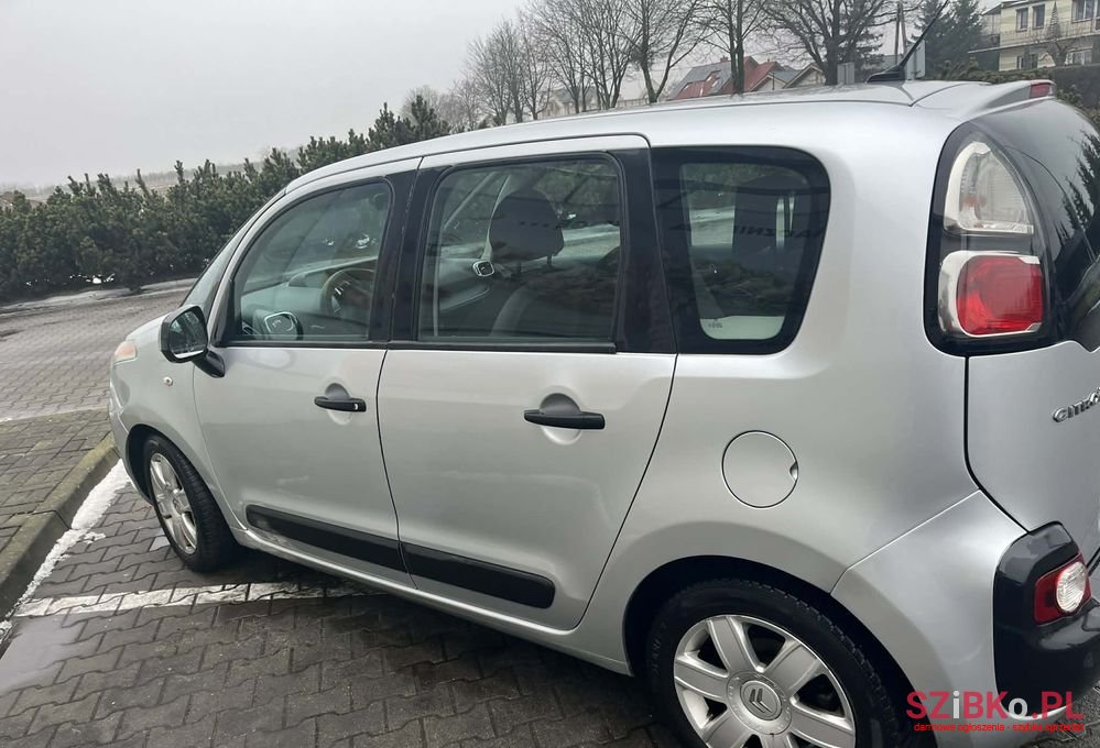 2010' Citroen C3 Picasso photo #3