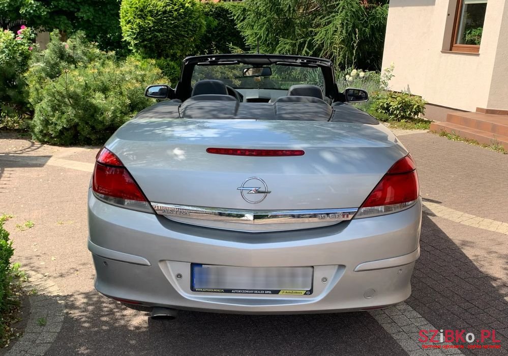 2007' Opel Astra photo #2