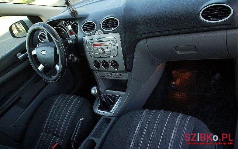 2008' Ford Focus photo #1