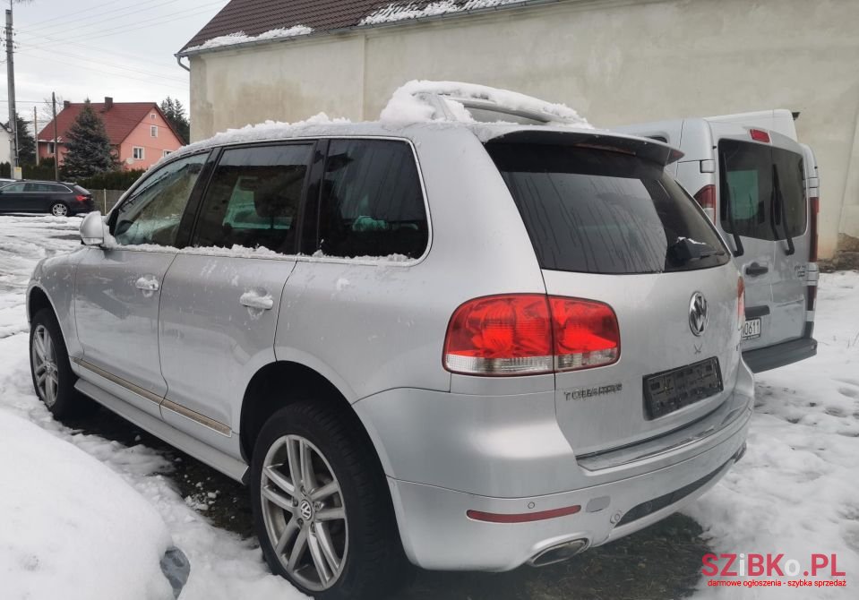2006' Volkswagen Touareg photo #3