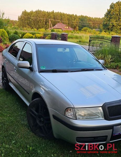 2002' Skoda Octavia photo #1