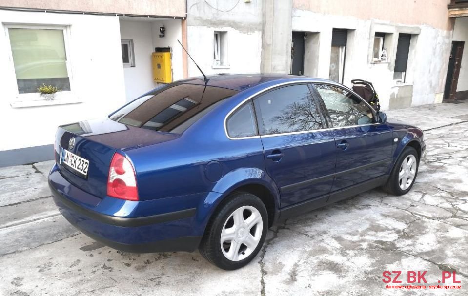 2003' Volkswagen Passat photo #4