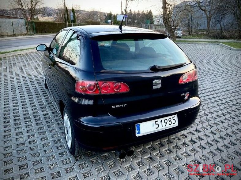 2002' SEAT Ibiza photo #2