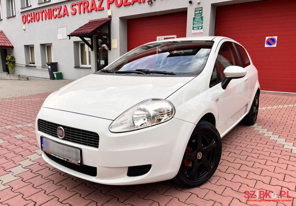 2009' Fiat Grande Punto photo #1