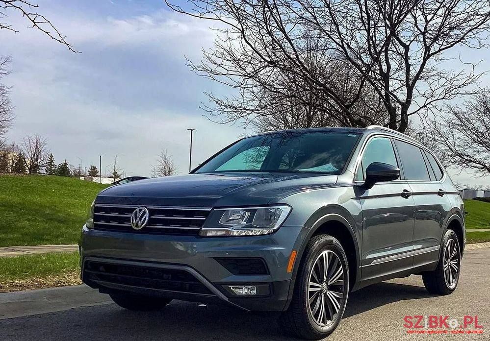 2018' Volkswagen Tiguan photo #1