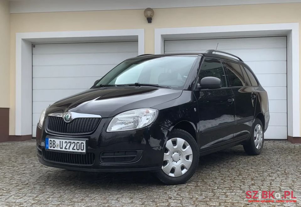 2010' Skoda Fabia photo #1