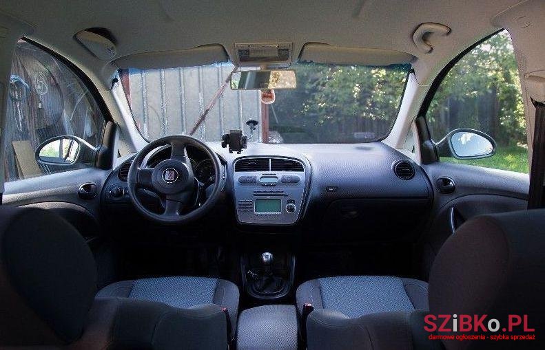 2007' SEAT Toledo photo #1