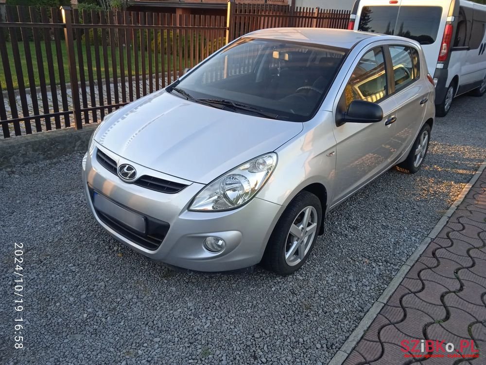 2009' Hyundai i20 photo #2