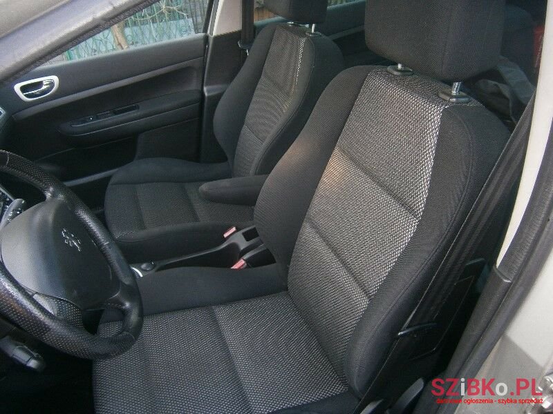2008' Peugeot 307 photo #3