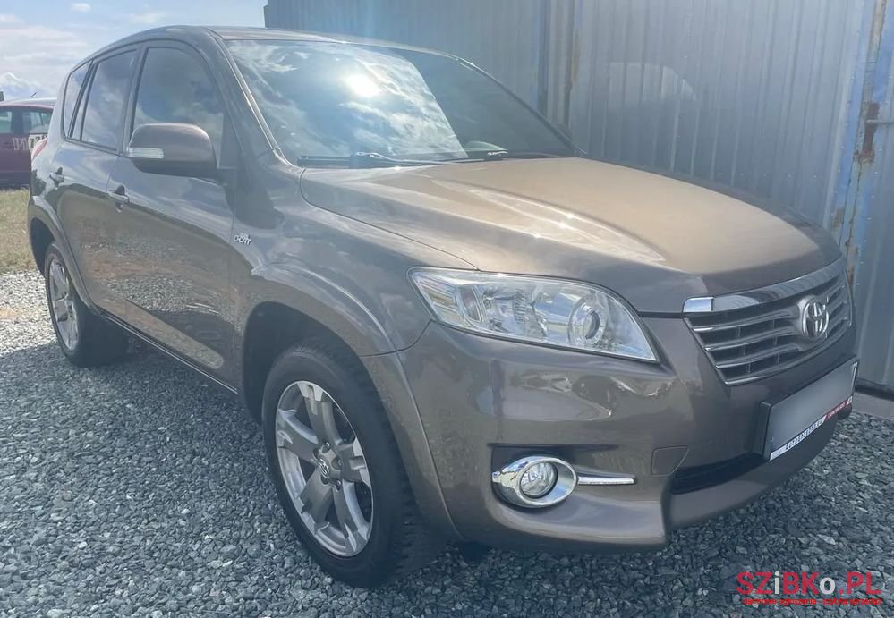 2010' Toyota RAV4 photo #1