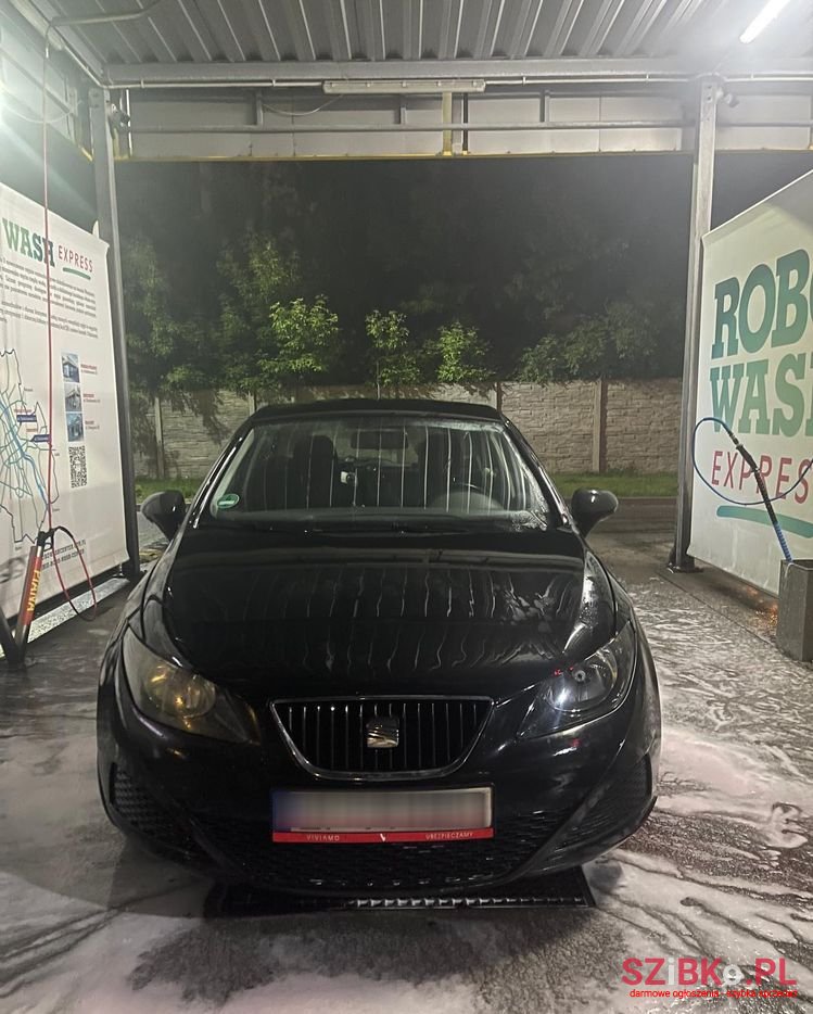 2011' SEAT Ibiza photo #1