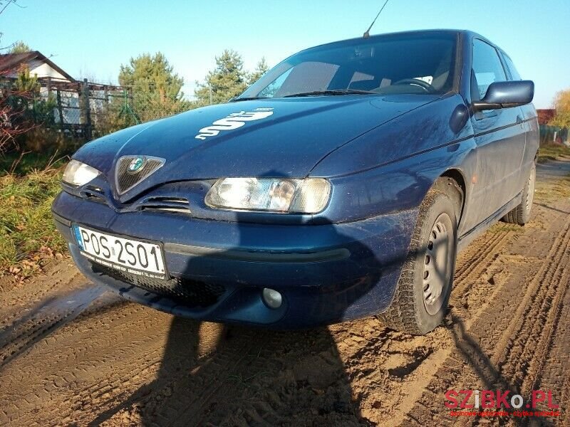 2000' Alfa Romeo 145 photo #5
